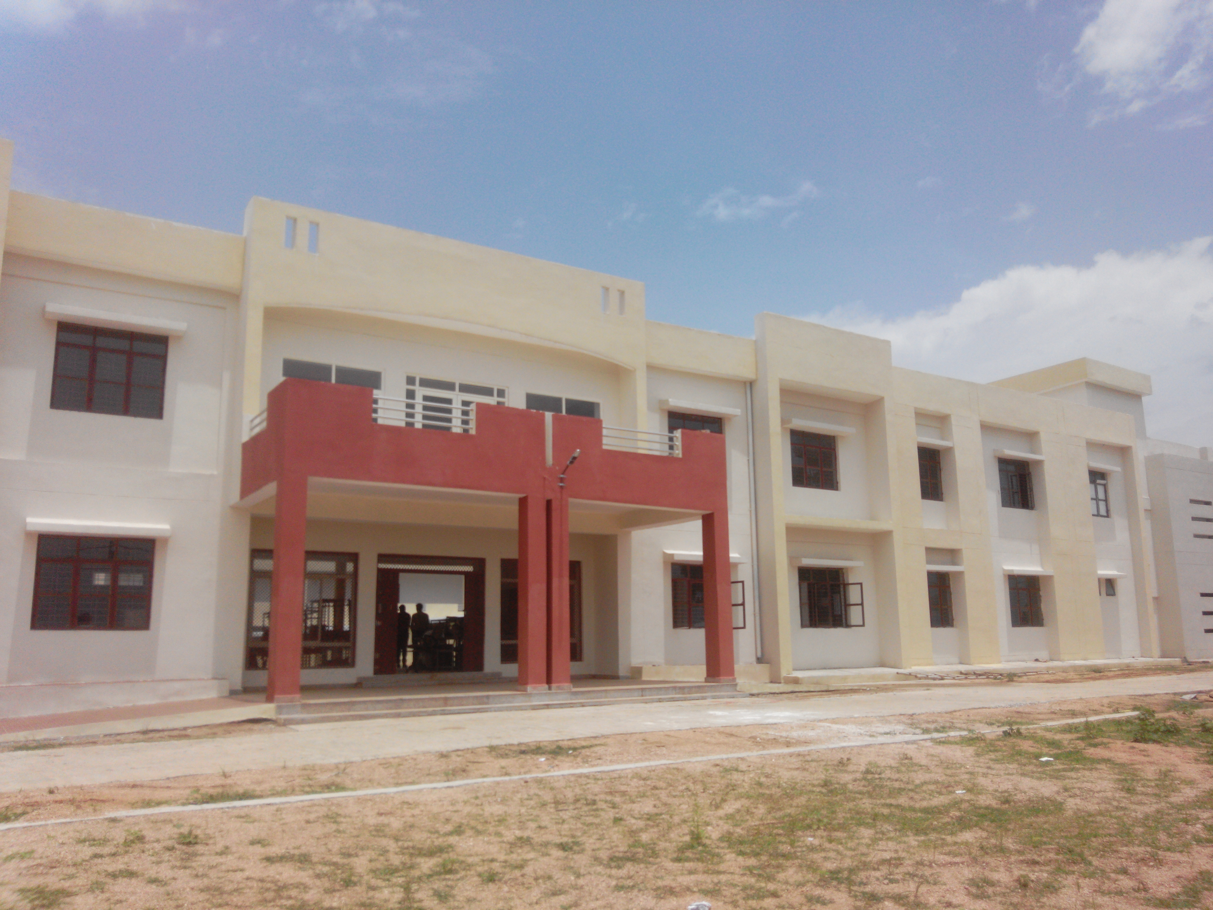 The new building will have Polytechnic College Polytechnic College Dis