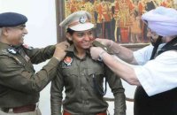 क्रिकेटर हरमनप्रीत कौर से डीएसपी का पद छीना