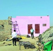 सरकार ने स्वीकृत किया पक्का मकान, लाभार्थी नहीं ले रहे रुचि