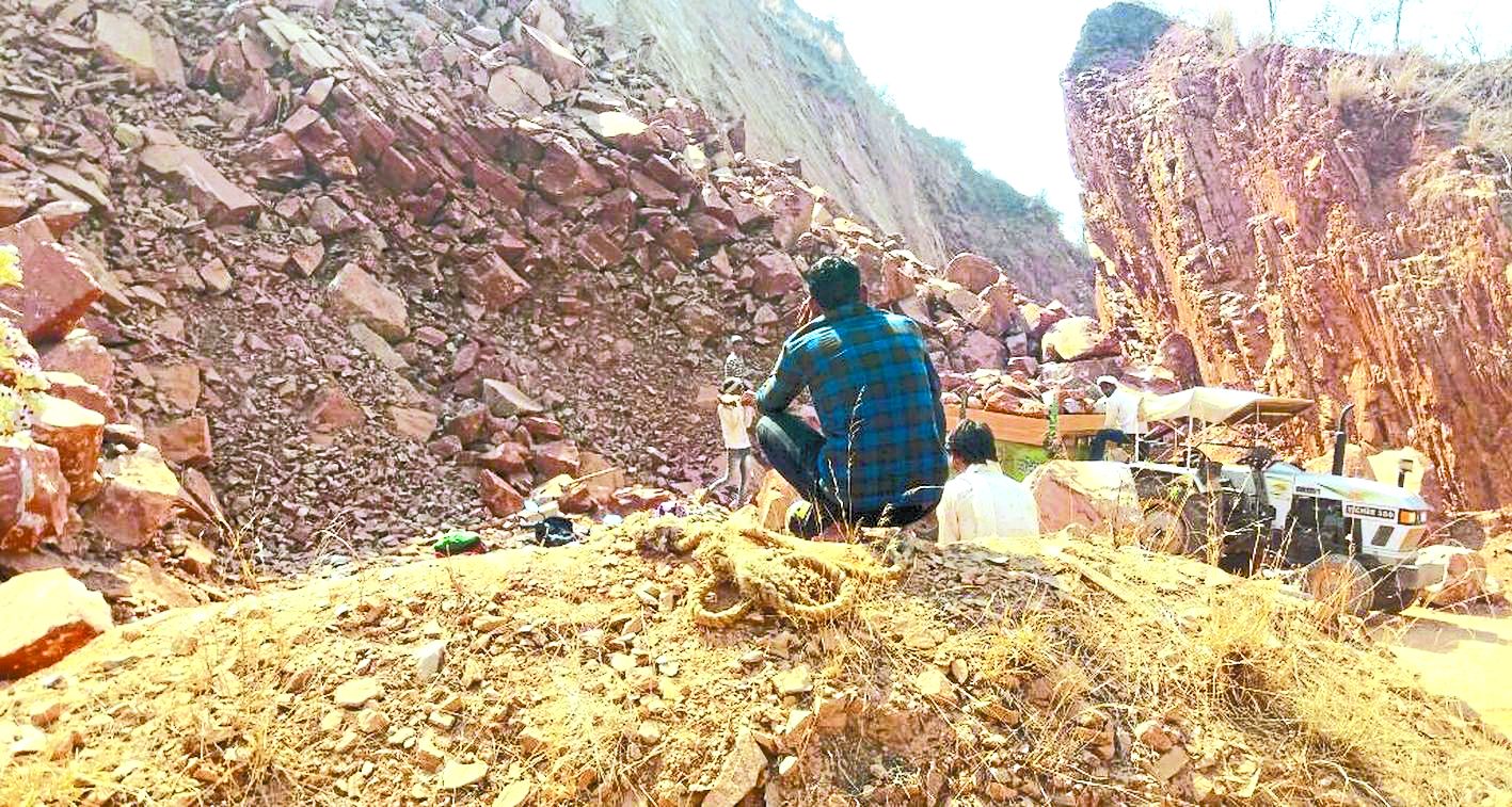 Millions ton mineral out from aravali mountains from illegal mining