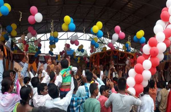 उमड़े पूरा गांव, शहरवासी भी अधिक संख्या में पहुंचे ग्राम दादर