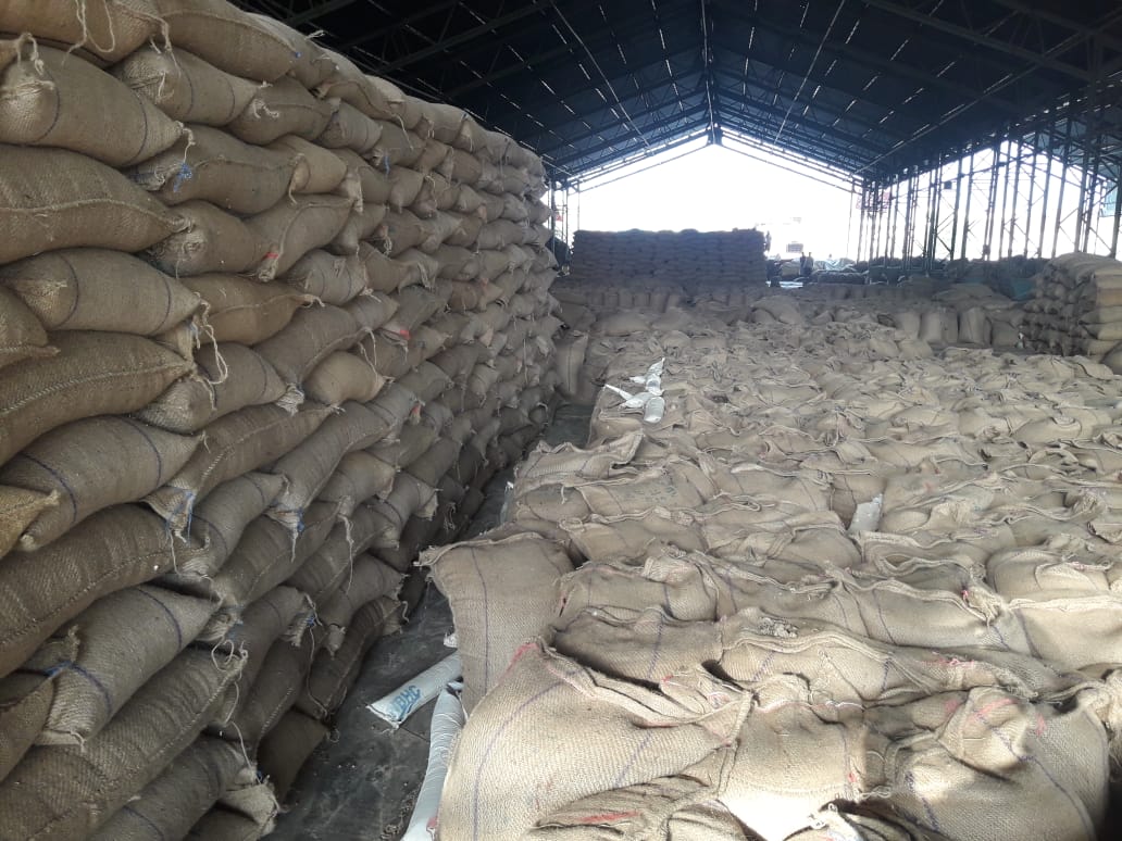 bags kept in dhan mandi