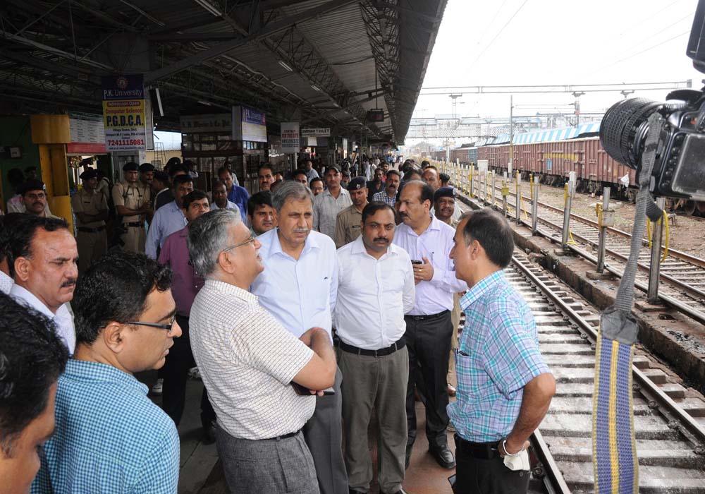 railway station inspection by north central railway gm m c chauhan
