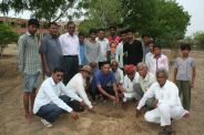 प्रत्येक व्यक्ति स्वयं पौधे लगाएं व दूसरों  को लगाने के लिए करें प्रेरित