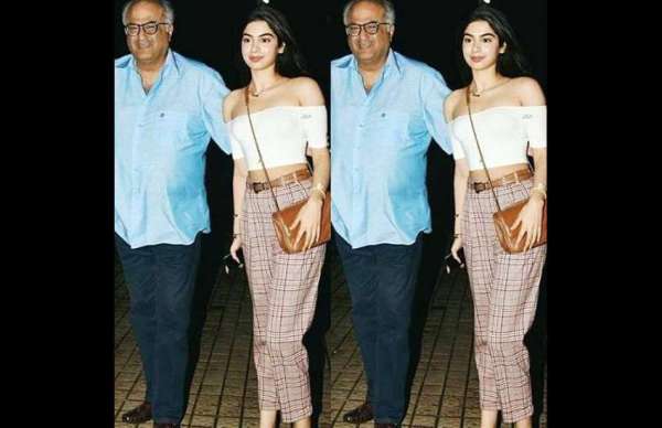 dhadak screening janhvi kapoor and ishaan khattar latest photos