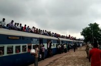 Police constable exam 2018: RPF forcefully dragged down candidates