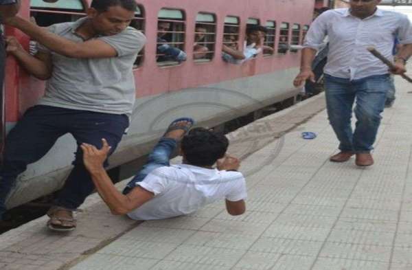 Alwar RPF sub inspector save young boy's life at alwar junction