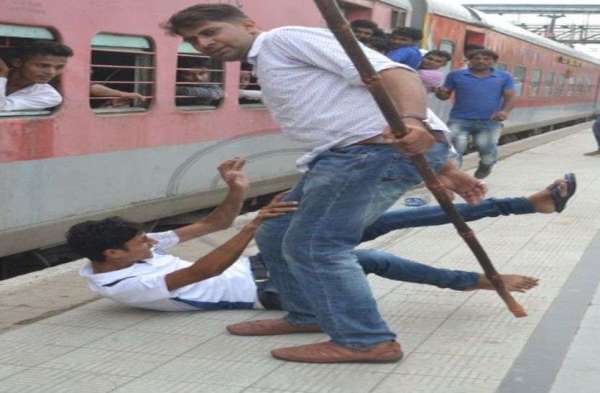 Alwar RPF sub inspector save young boy's life at alwar junction