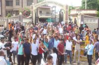people facing problem because of internet closed in constable exam