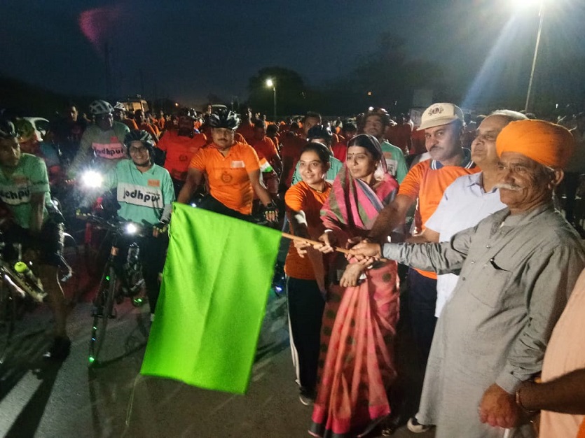 Message of environmental protection delivered by cycle rally