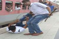 Alwar RPF sub inspector save young boy's life at alwar junction