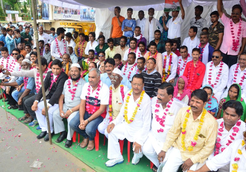 congress agitation against police action on ex minister