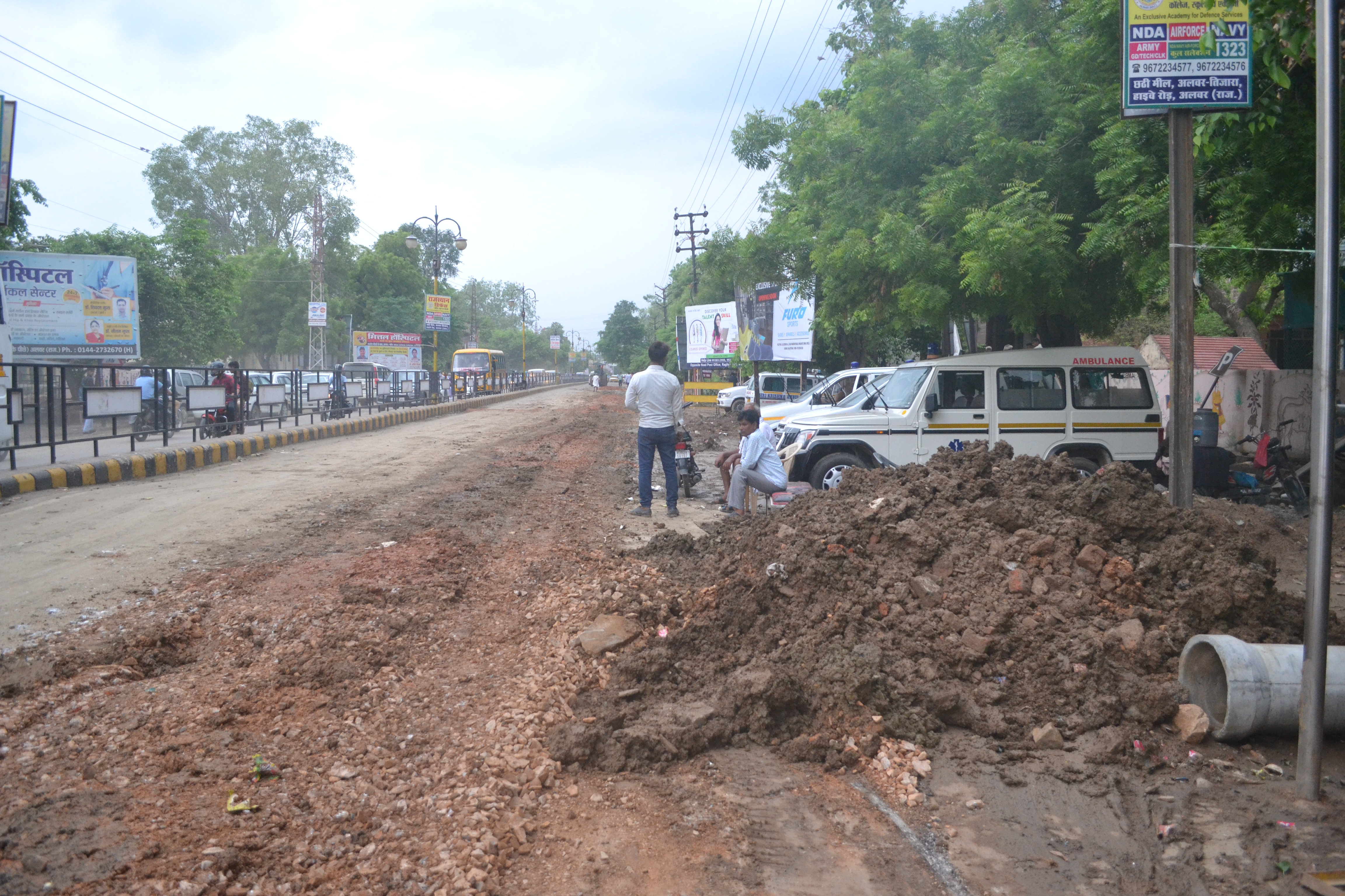 Alwar : bad condition road in city