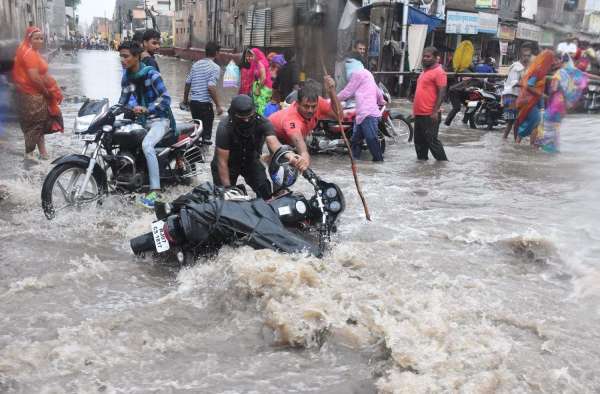 Heavy rain in bikaner