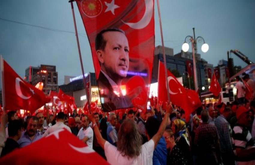 तुर्की में आज रात से हो सकता है आपातकाल खत्म