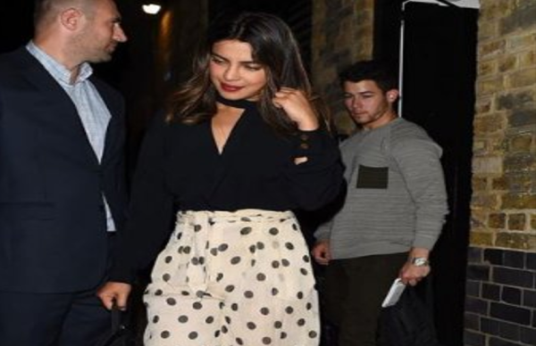 विदेशी ब्वॉयफ्रेेंड के साथ प्रियंका ने ऐसे मनाया अपना 36वां बर्थडे, तस्वीरें हैरान कर देंगी..