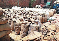 Wheat in government sack Lakhimpur Kheri news