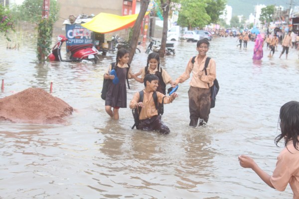 pics of heavy rain in ajmer