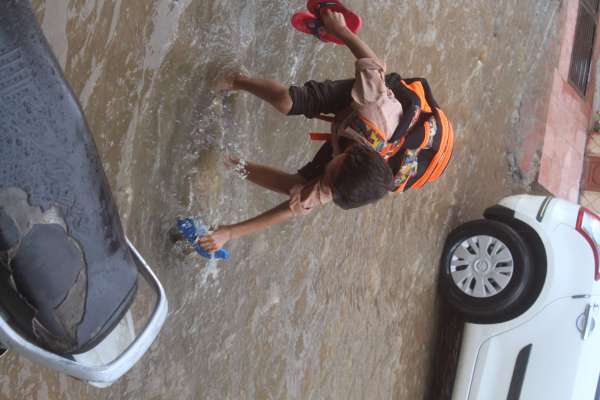 pics of heavy rain in ajmer