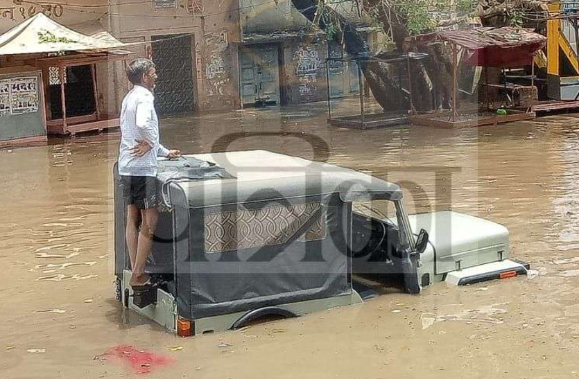 heavy rain in sikar