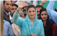 जेल में पापा नवाज से मिलीं मरियम नवाज