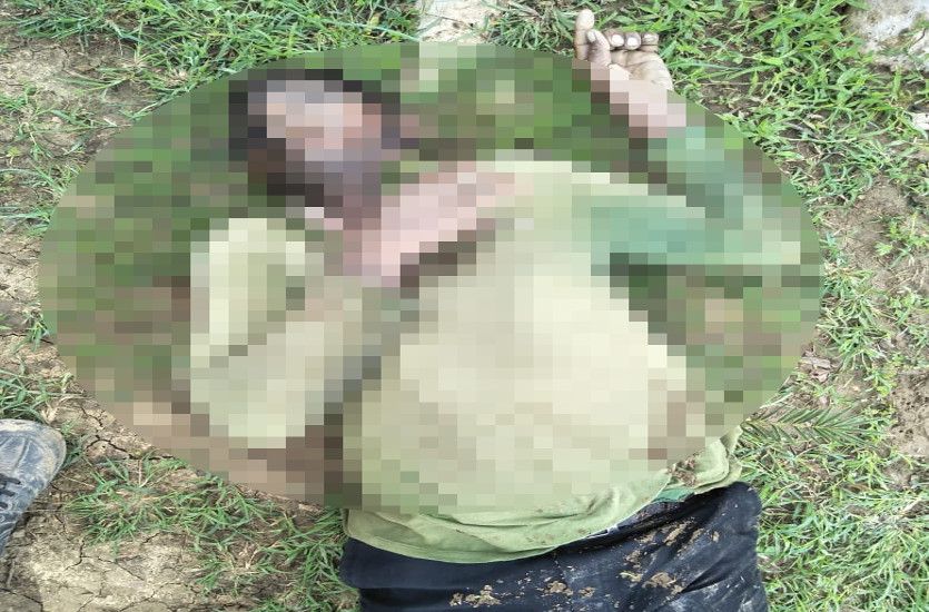 लोग शव को देखकर नजरअंदाज करते रहे