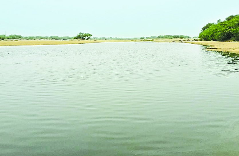 Water flowing in three districts, deaf becomes administration