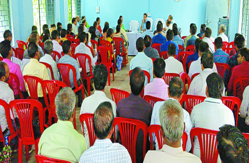 rajgarh, rajgarh news, rajgarh patrika, patrika news, patrika bhopal, bhopal mp, District Collector, karamveer sharma, Review meeting, Instructions,