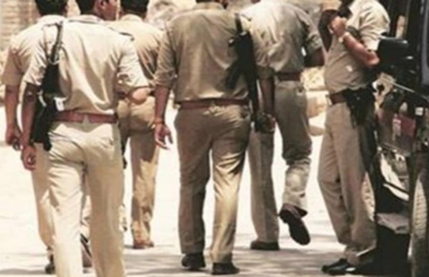 त्रिलोकपुरी में दो समुदायों के बीच पत्थरबाजी