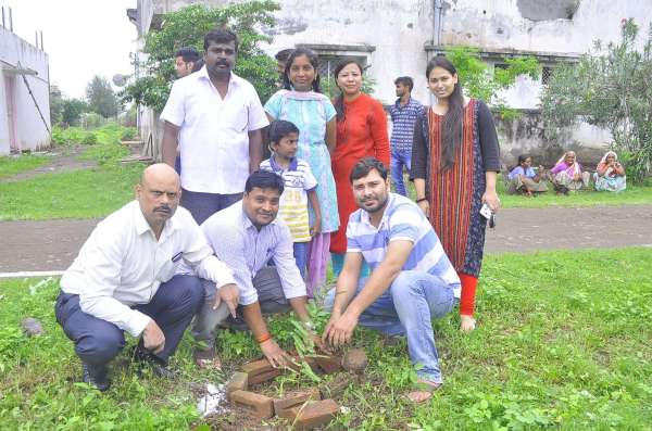  Magazine Green Map: Planting plants in Dental College, all the photos seen
