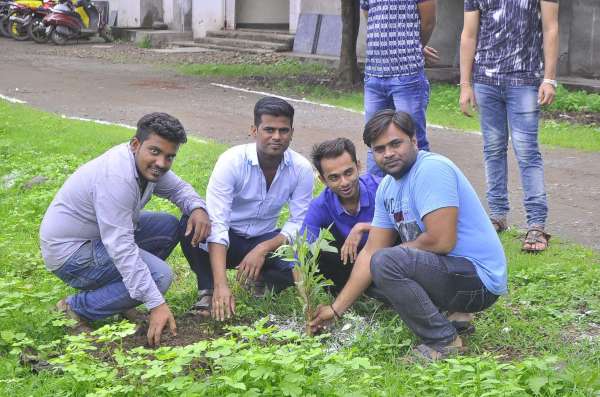  Magazine Green Map: Planting plants in Dental College, all the photos seen