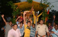 Video Gallery : भगवान जगन्नाथ मौसी के घर से वापस लौटे, भक्तों में इस तरह दिखा उत्साह