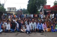 आखिर क्यों पुलिस ने इन 14 लोगों के खिलाफ दर्ज किया बलवा का मामला, पढि़ए पूरी खबर...