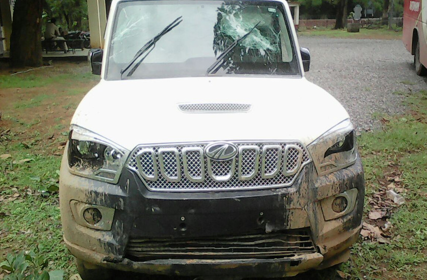 डीजल चोर स्कार्पियों को जंगल में सड़क किनारे छोड़कर भागे, पुलिस ने गाड़ी किया जब्त