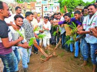 Sidhi Youth Congress's unique protest in Churhat road