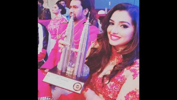 amrapali dubay and dinesh lal yadav