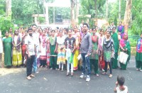 समय पर मानदेय नहीं मिलने की शिकायत लेकर कलेक्टर के पास पहुंचे महिला समूह, कहा- रिक्शा मरम्मत के लिए भी नही दी जाती राशि