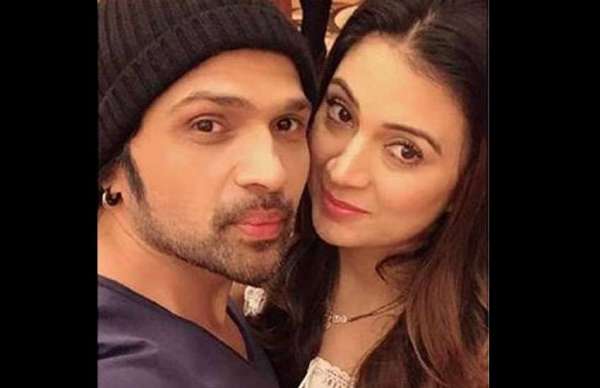 himesh reshammiya celebrated birthday with wife sonia kapoor in tokyo