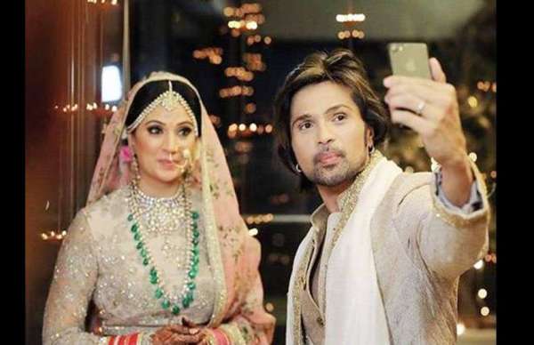 himesh reshammiya celebrated birthday with wife sonia kapoor in tokyo