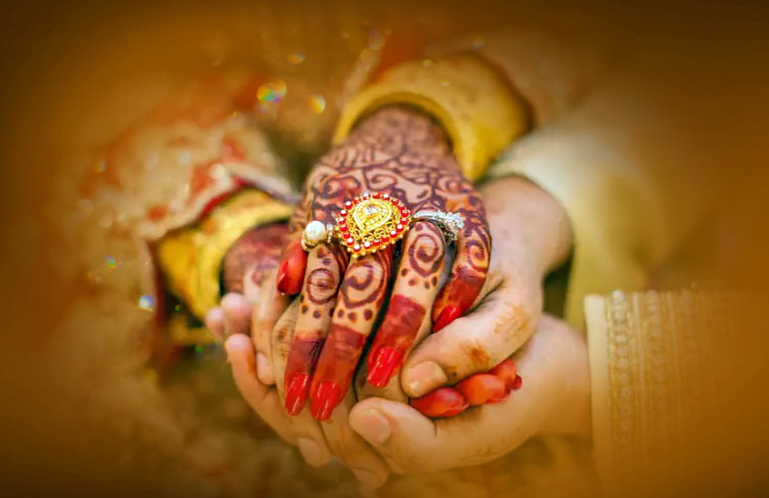 beautiful girl love marriage story in hindi