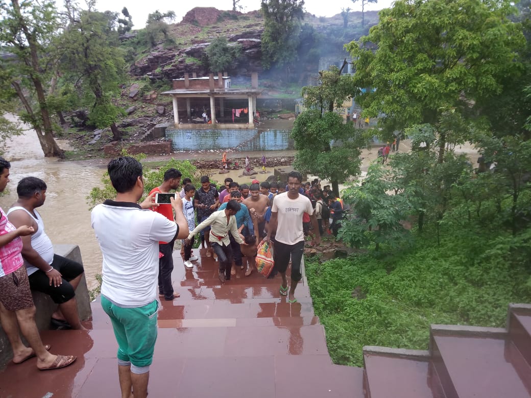 जिलेभर में झमाझम बरसात का दौर जारी, नदी नालों उफान, शहर में कॉलोनियां बनी तलैया, पानी ही पानी