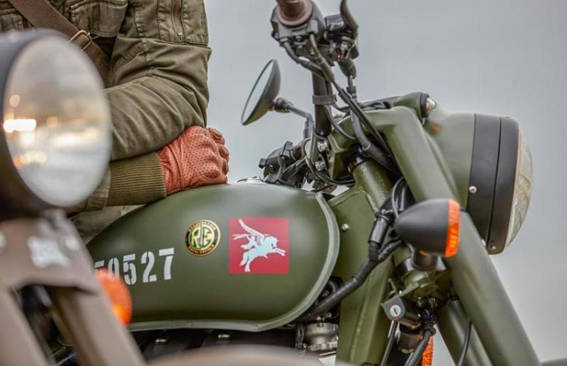 Royal Enfield Classic 500 Pegasus Edition