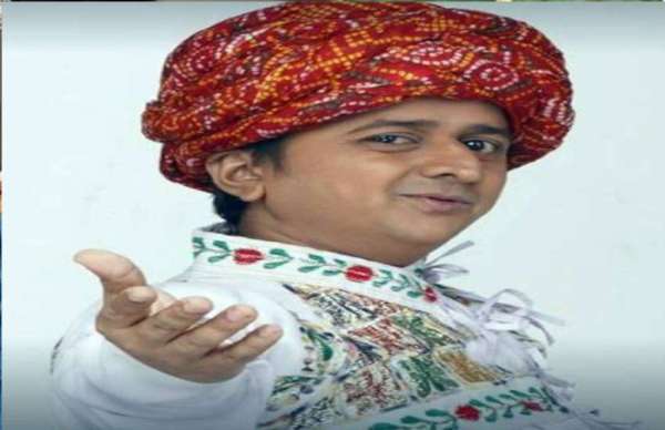 dwarf actor shridhar watsar play role in dhadak movie