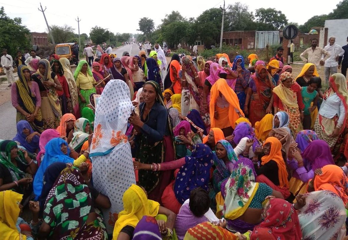 road accident in karauli rajasthan - latest news in hindi