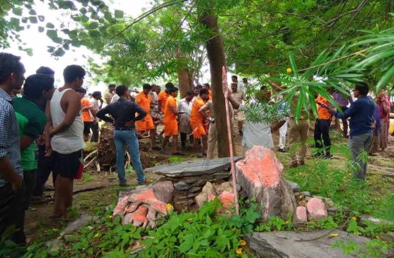 Poisonous gas in well in bhilwara