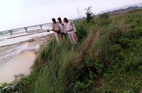 Breaking : मांड नदी के किनारे इस हालत में मिली युवती की लाश, ग्रामीणों ने देखा तो उड़ गए होश