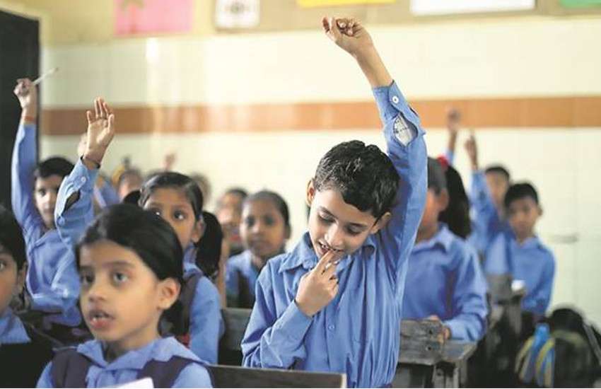 अब सरकारी स्कूलों के बच्चें भी पहनेंगे टाई-बेल्ट, 15 अगस्त से मिलेगी | Patrika News | हिन्दी न्यूज