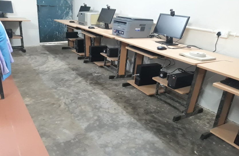 जुलाई में शुरू हो जानी थी लैब, अब तक पूरा नहीं हुआ निर्माण और निकाल ली गई पूरी राशि