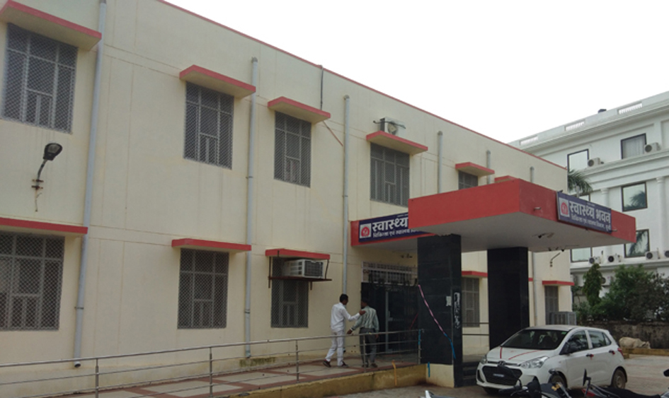 #elections2018 : road is not made, health building