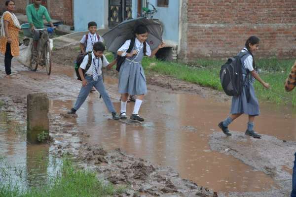 मारुति नगर वार्ड का शहर से संपर्क टूटा, कारण है बडा चौकानें वाला